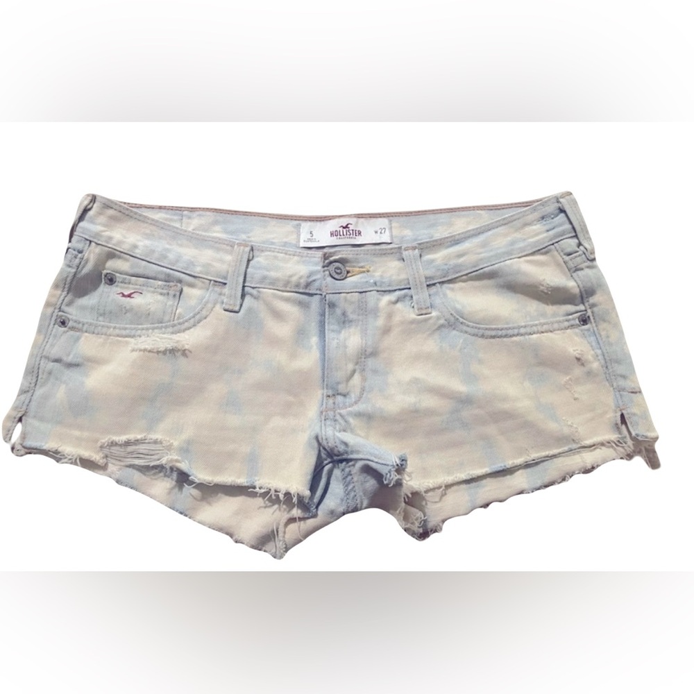 HOLLISTER Y2K distressed Jean‎ short cut offs. Women size 5 w27